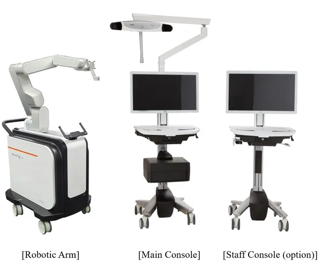 Hệ thống Curexo CUVIS-spine gồm cánh tay robot và các bàn điều khiển